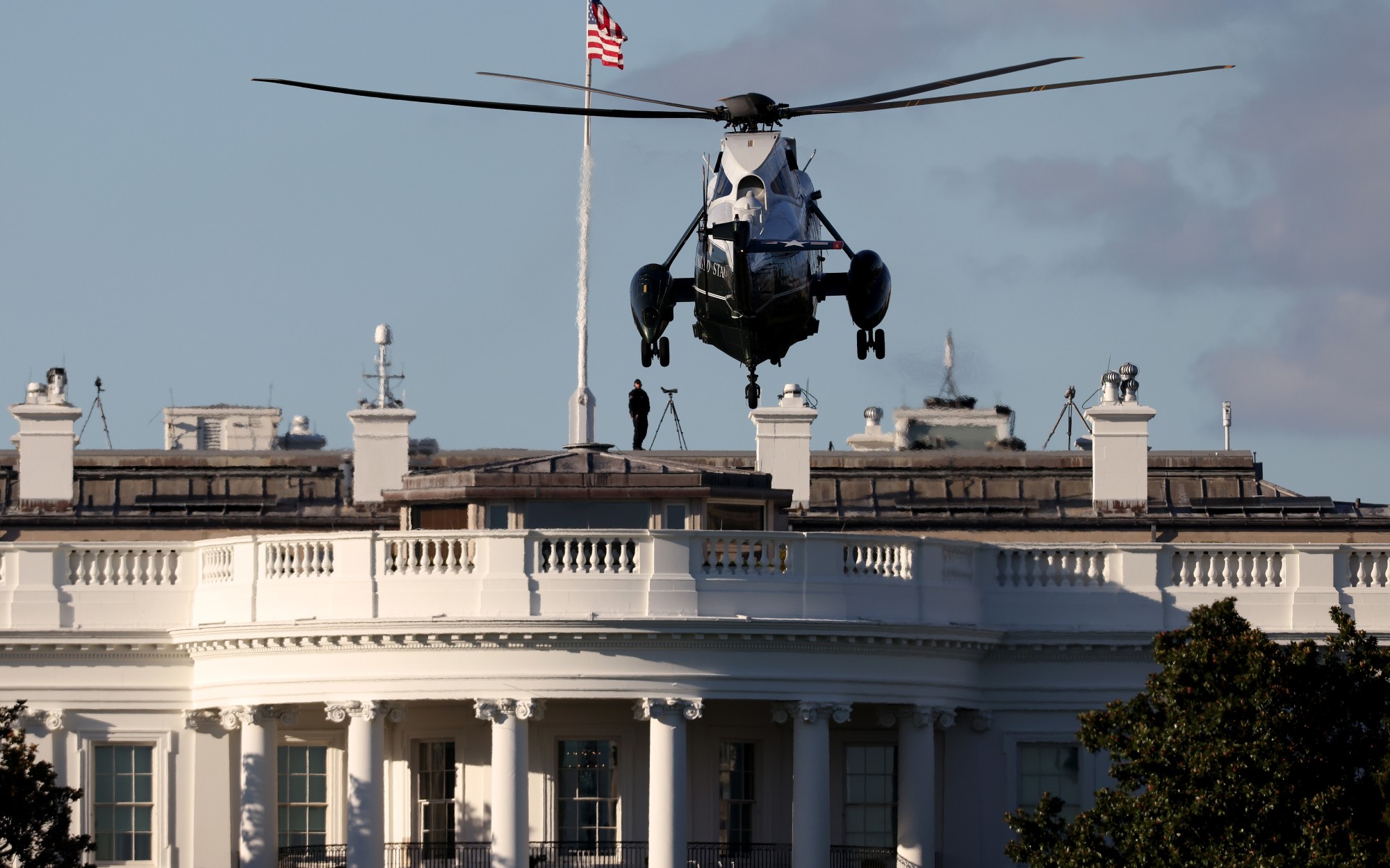 California Times Photo. White House Marine One Helicopter